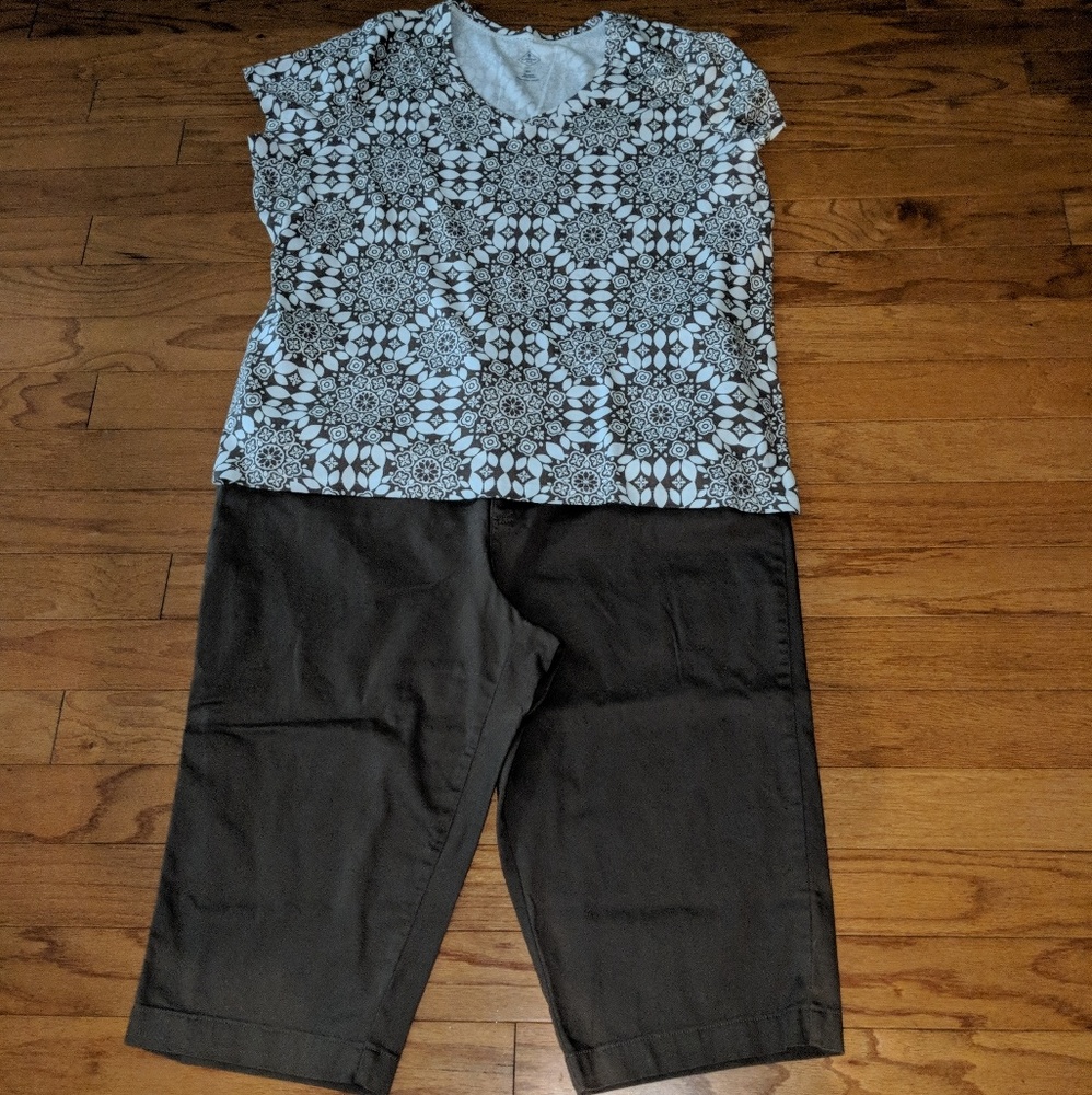 Women's Plus Size St. John's bay capri set 22/3x